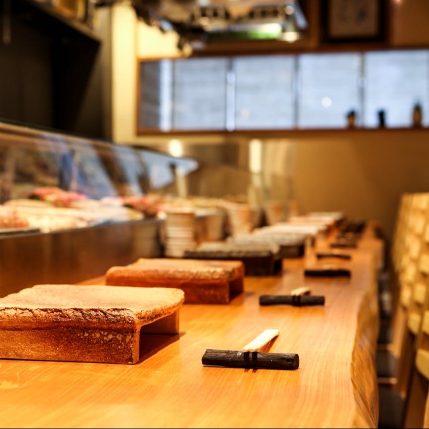 八ノ助。 博多串焼き 八乃助 (ハカタクシヤキ ハチノスケ) - 矢場町/焼き鳥