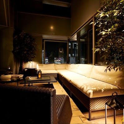 開放感あふれるルーフトップで上質な時間を