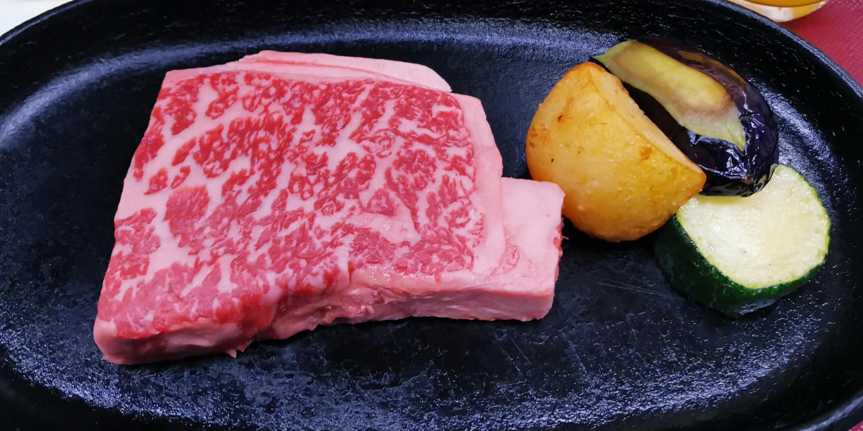 びふてき洋食存じやす（【旧店名】ステーキ＆ワイン 存じやす）