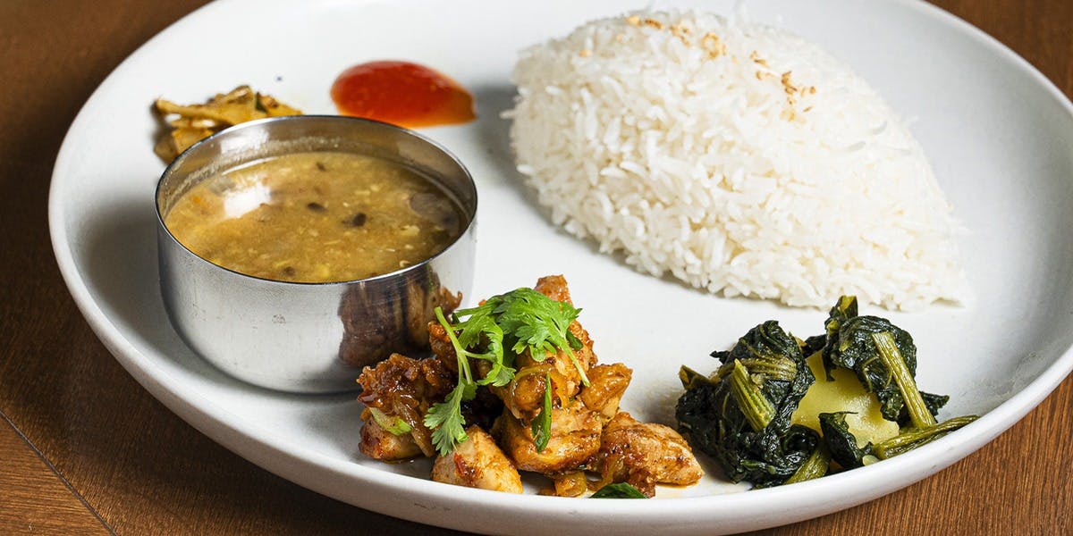 MOMO Stand Tokyo（モモ スタンド トーキョー）