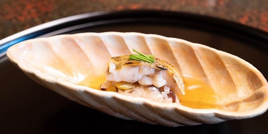 日本料理 新茶家