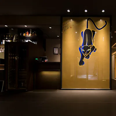 煌びやかな店内
