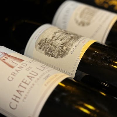 フランス産ワイン、ジャパニーズウィスキー、希少な日本酒等も