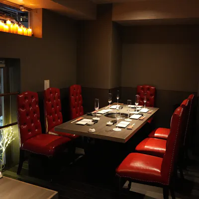 デートや誕生会に最適。個室を兼ね備えたお洒落な焼肉と薬膳の店