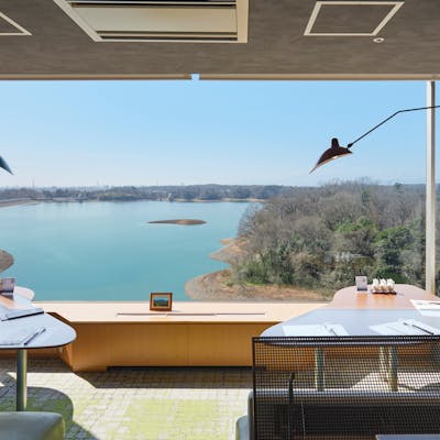 森と湖のリゾートを満喫できます