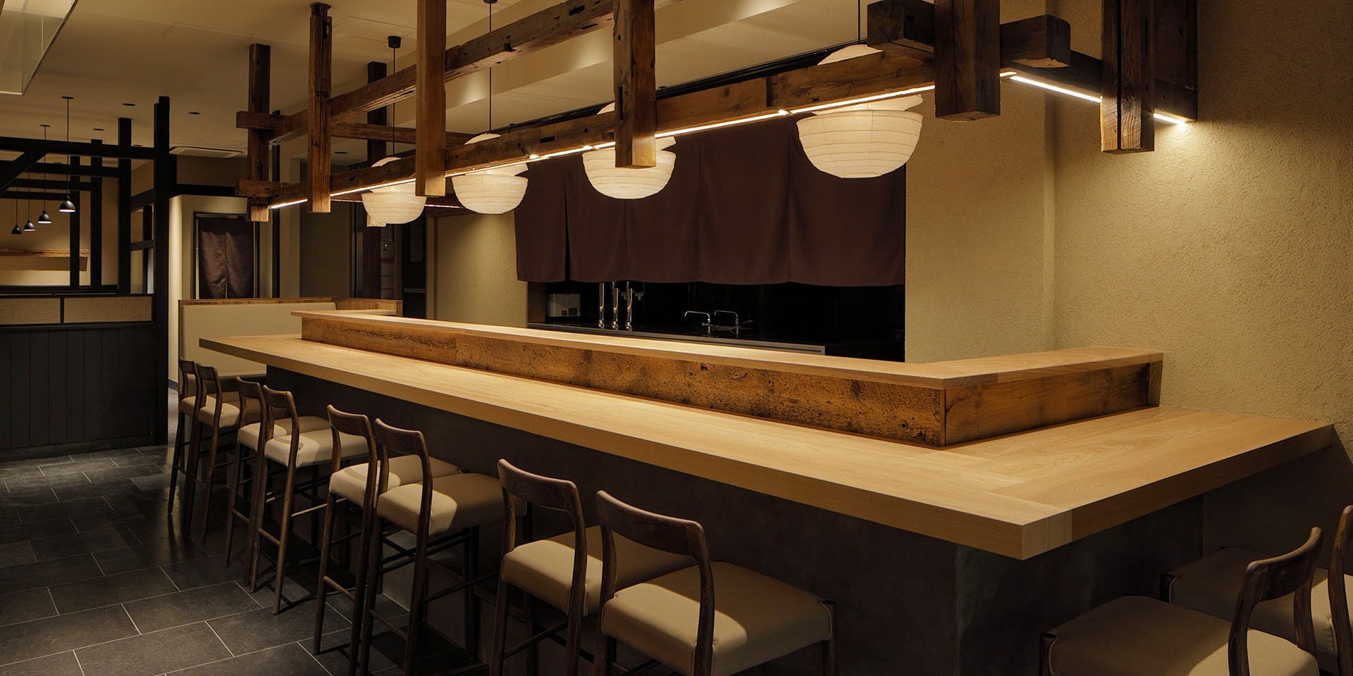 寿司 なかご ヒルトンプラザウエスト店