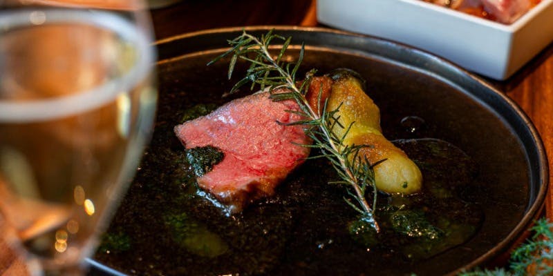 【クリスマス2025】聖なる夜を愉しむ 和の彩りディナー＋乾杯酒（12/20～23限定）