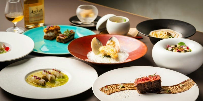 【但馬牛をメイン料理で。おまかせコース＋選べるドリンクペアリング】（18：00スタート）
