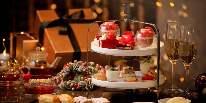 【Xmas2025】フェスティブアフタヌーンティー＋シャンパン1杯のご注文でもう1杯プレゼント（12/1～25）
