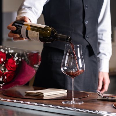 種類豊富なワインとともに至高のひとときを