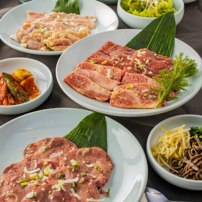 種類豊富な手作り韓国料理や、特別な日に最適なコース料理もご用意