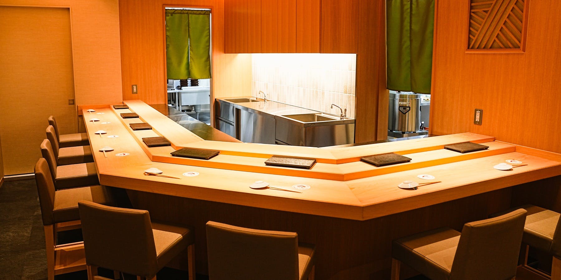 寿し屋の勘八 三菱商事ビル店 - 画像1