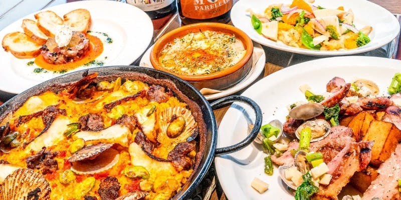 【ディナー】旬の味覚を堪能！季節のおすすめコース＜4名様～＞＋2時間飲み放題付き