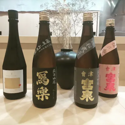 お酒も種類豊富に取り揃えております。