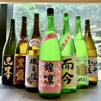 各地から厳選した日本酒やワインなど、お酒の種類も充実の品揃え