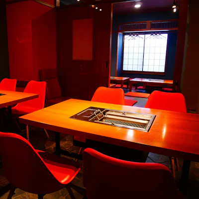 接待や会食などにも最適な店内