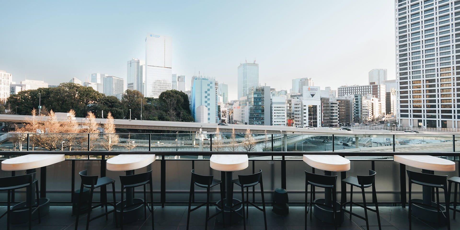 ベンジャミンテラスラウンジ (BENJAMIN TERRACE LOUNGE) - 画像3