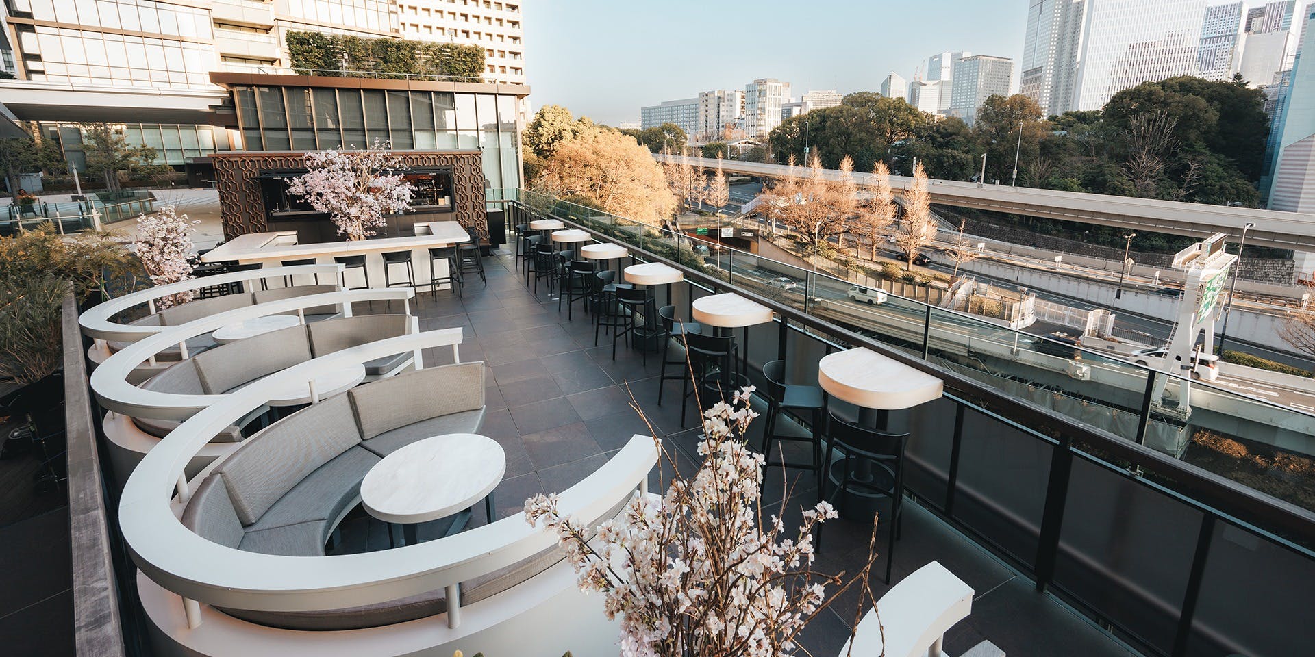 ベンジャミンテラスラウンジ (BENJAMIN TERRACE LOUNGE) - 画像4