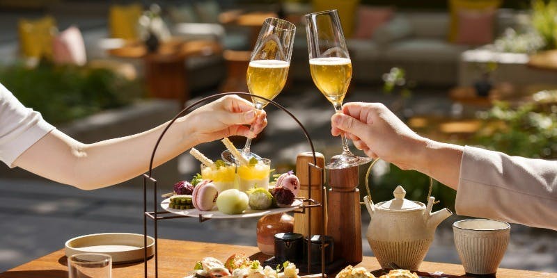 【記念日・誕生日に】暦アフタヌーンティー＋グラスシャンパン＆デザートプレート付