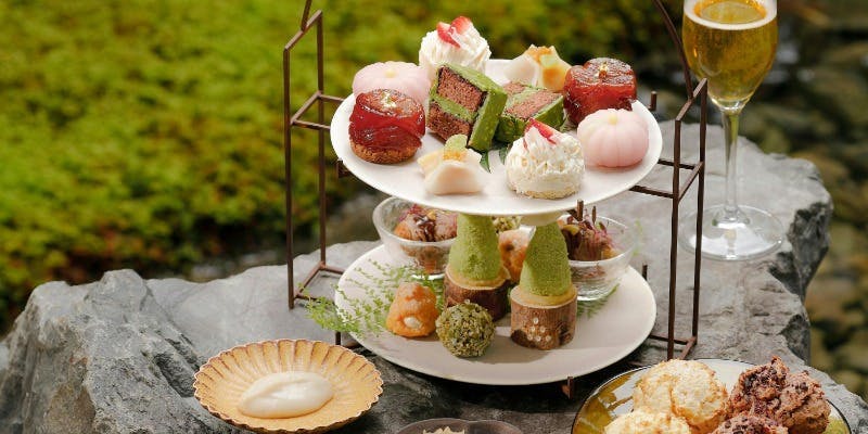 暦アフタヌーンティー｜ホリデームードを纏うグルテンフリーのスイーツ（Xmas2025）