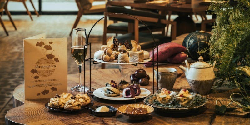 暦アフタヌーンティー｜ホリデームードを纏うグルテンフリーのスイーツ（Xmas2025）