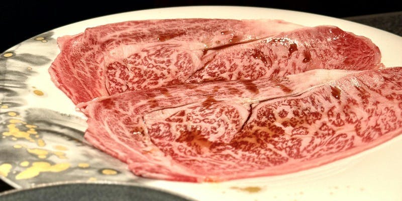 【旬のすき焼きコース】黒毛和牛リブロースやズワイガニを使用した冬限定コース