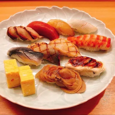 旬の食材にこだわり確かな目利きで吟味した魚介を