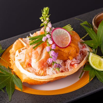 四季折々の恵みを携えた逸品料理をご堪能ください。