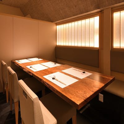 和の情緒漂う空間で大人の贅沢な時間を。