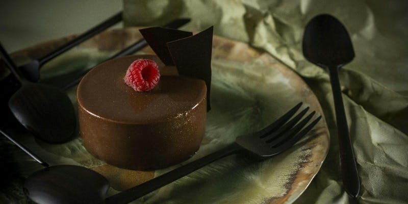 【記念日におすすめ！ホールケーキ付】創作江戸前鮨おまかせコース＋乾杯のシャンパーニュグラス1杯付き