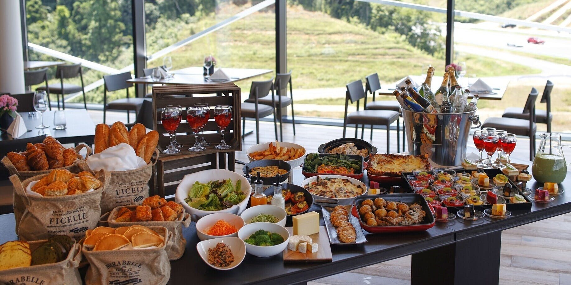 Restaurant 906 ブランチメニュー（11時30分開始） ランチ プラン