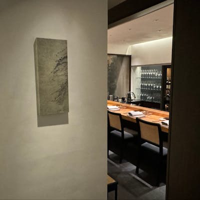 キッチンとの距離が近いカウンター席