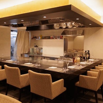 白を基調とした洗練された空間。