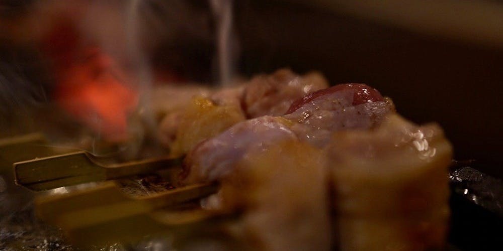 夕焼け鳥の休息 夕焼け空にカラスの大群 | 聯合ニュース