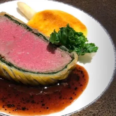経験豊かなシェフが贈る贅沢なランチとディナー