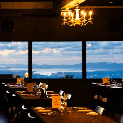 上品な店内空間で安らぎのひと時を