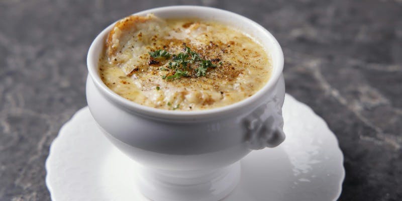 「2026 4品コース：ツール・ド・フランス」選べる前菜＆メイン・デザート 