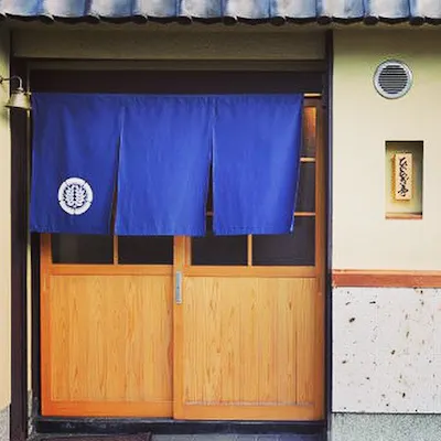 肩ひじ張らない、どこか懐かしく温かい空間