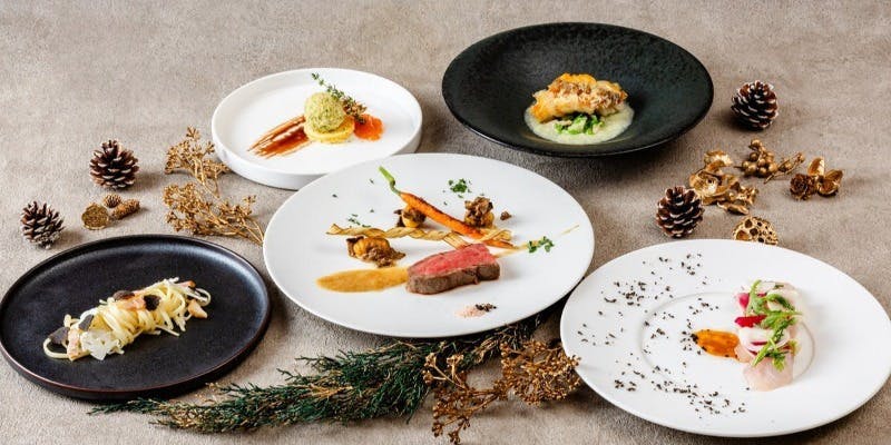 【Xmas2025】ポルチーニ薫る国産牛ロースと厳選素材を味わうクリスマスコース全7品