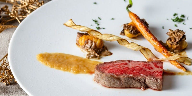 【Xmas2025】国産牛や長崎産旬魚など地場食材を味わうクリスマスランチコース全7品