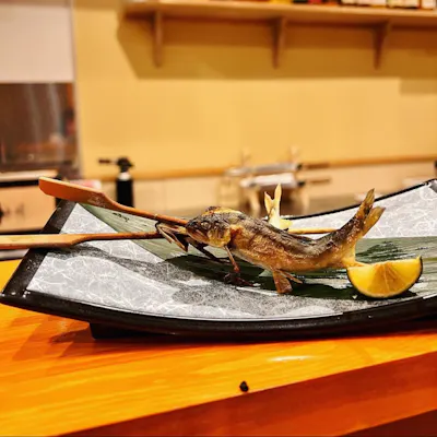 熟練の技が光る串揚げ