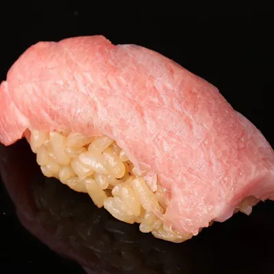 赤酢の優しいシャリに真摯な江戸前鮨
