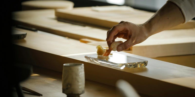 【鮨 浮島】手巻きと握り8貫のコース＋グラスシャンパン付