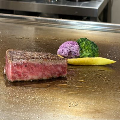 感動体験!枠を超えて進化する、新時代の鉄板焼