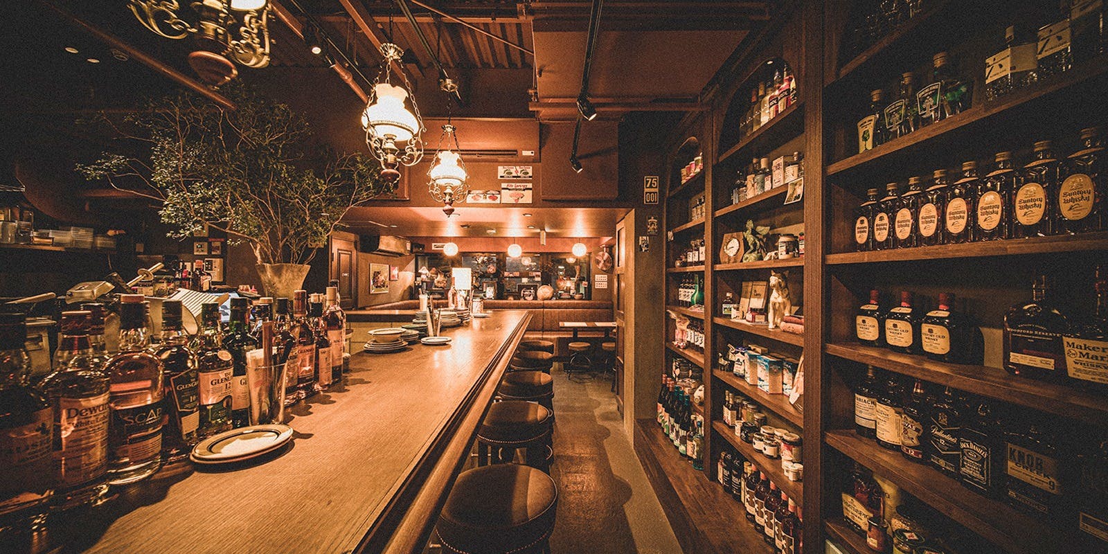 二階の洋品店 - 画像1