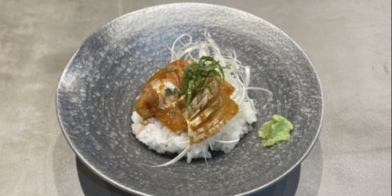 【九州食材を堪能】カリフラワーのスープと茶わん蒸し　触感のあるベーコンとトリュフの香りなど全11品