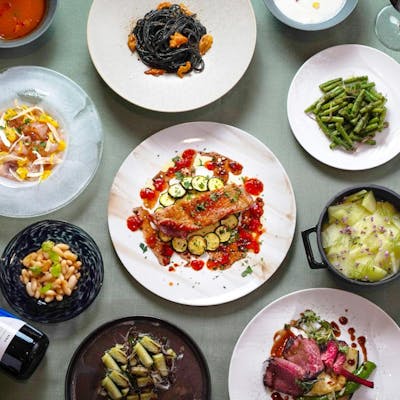 「ブッフェもアラカルトも。気分で選べる、“ちょうどいい”美味しさ」