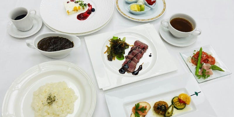 「国会カレー＆国産黒毛和牛フィレステーキ」プレミアコース＋乾杯スパークリング