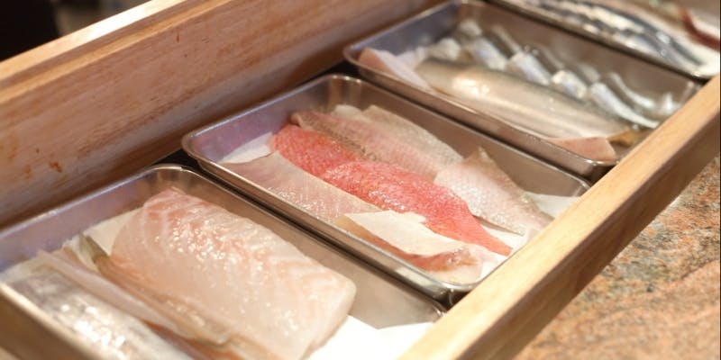 【海】季節の料理と鮨を堪能できるコース
