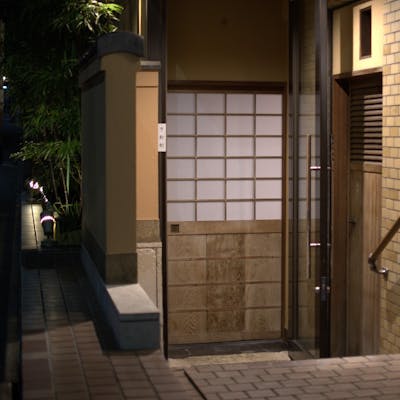 赤坂で味わう、四季折々の味覚と洗練された時間